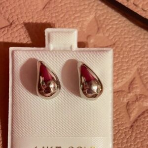 Very trendy earrings White Gold 14k.